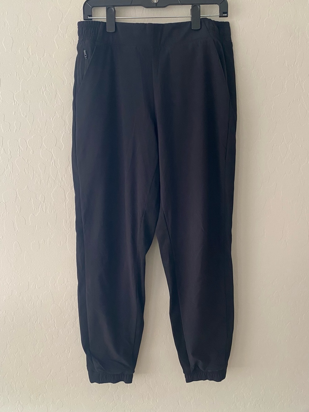 ATHLETA Brooklyn Lined Jogger Black Warm Pants Size 10 Hiking Travel Athleisure⁠